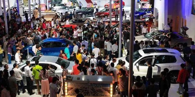 红河车市，繁荣背后的故事探秘
